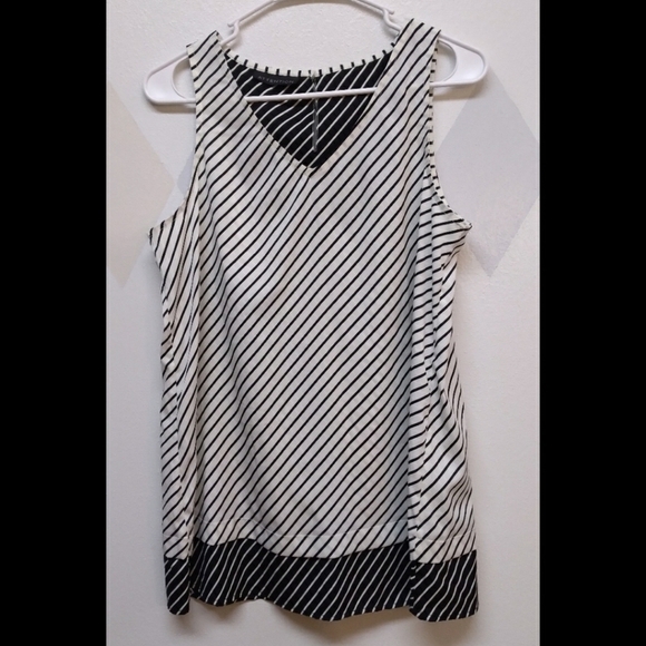 Attention black and white striped sleeveless top - Picture 1 of 6